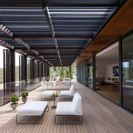 Kempinski Barbaros Residences Hotel *